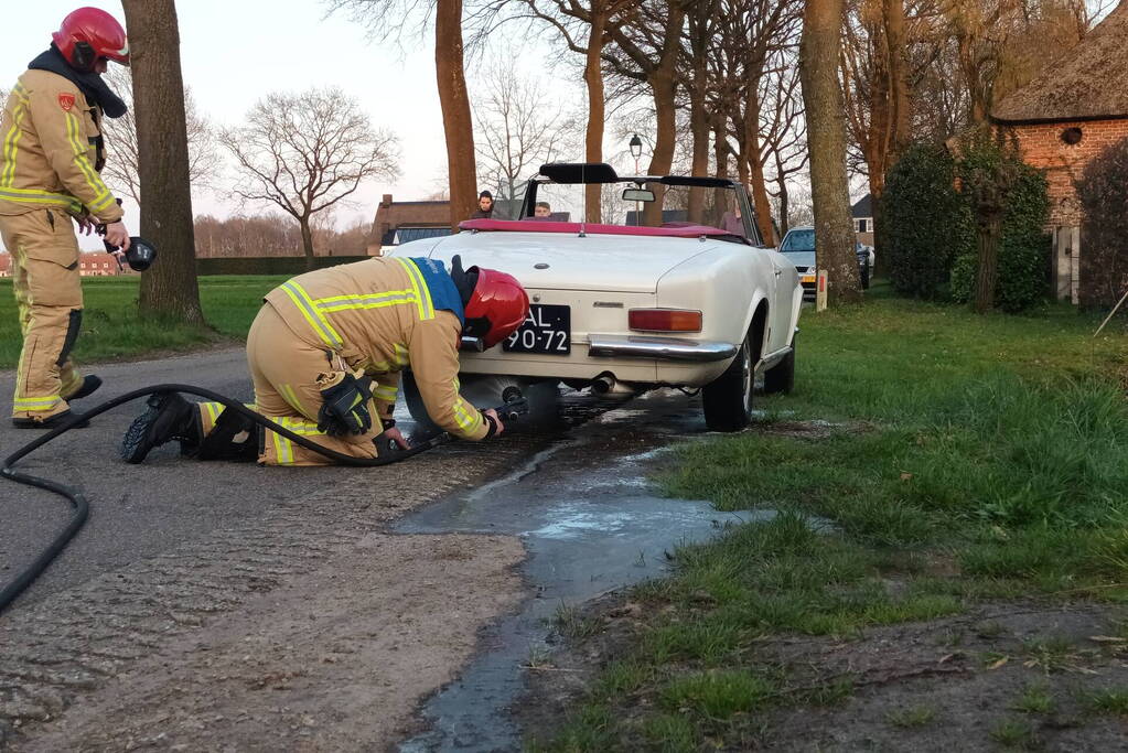 Rookontwikkeling door vastgelopen remmen bij old timer