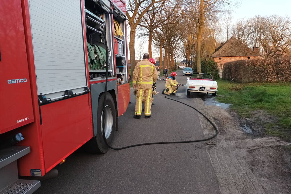 Rookontwikkeling door vastgelopen remmen bij old timer