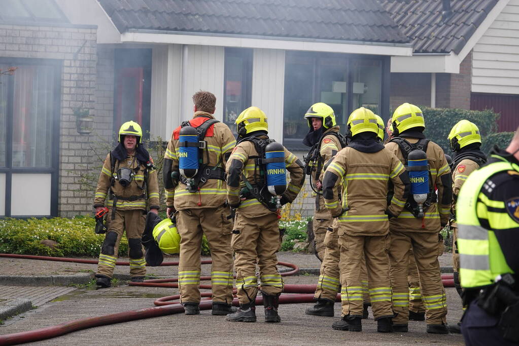 Woning beschadigd door brand in schuur