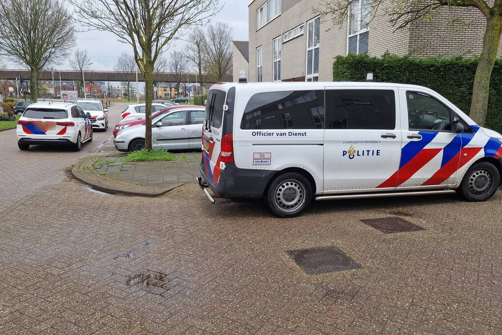 Dader op de vlucht na woningoverval