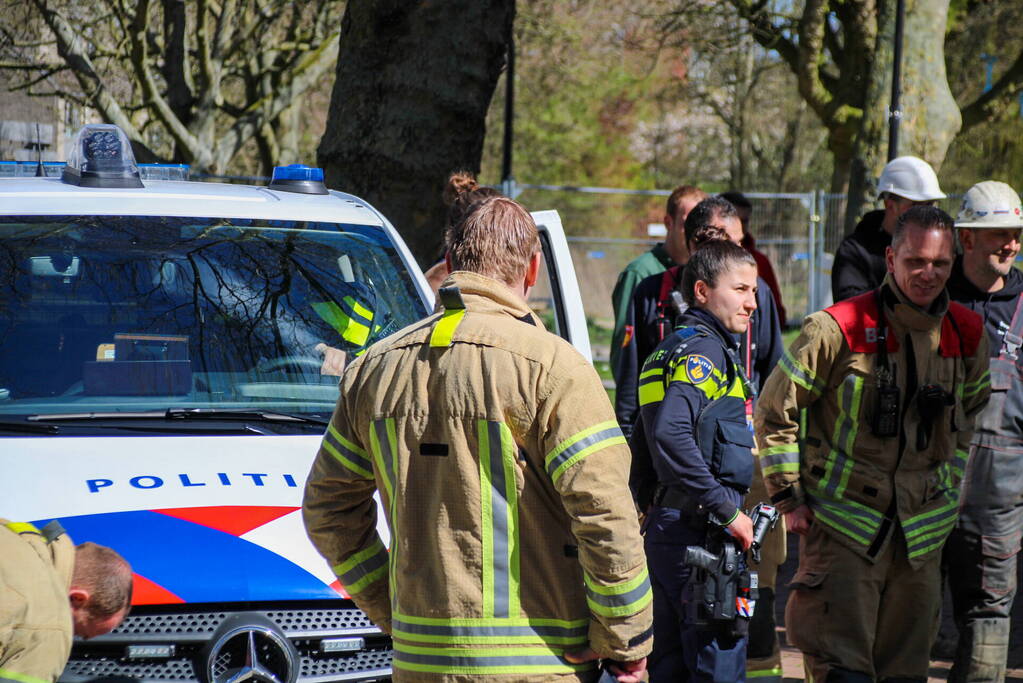 Graafmachine schiet politie te hulp