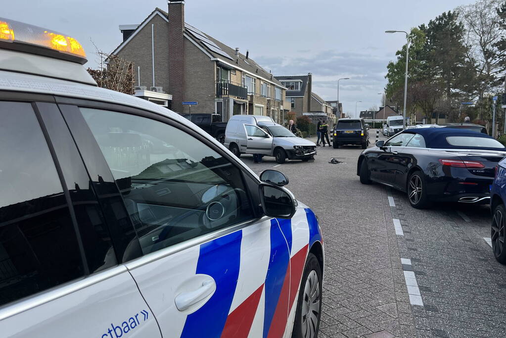 Schade na ongeval op kruising