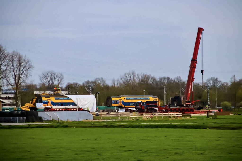 Bedrijven druk bezig berging treinstellen