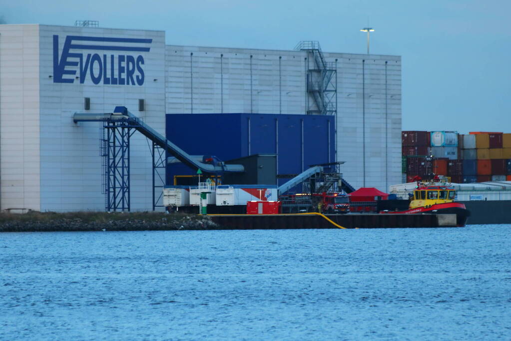 Zeer grote brand in cacao opslag