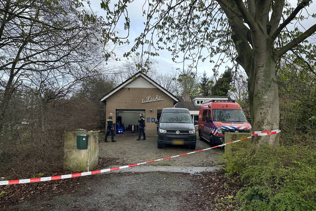 Drugslab in garage bij Woning