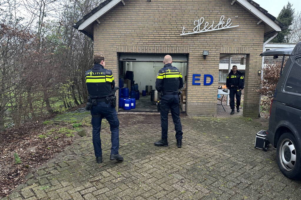 Drugslab in garage bij Woning