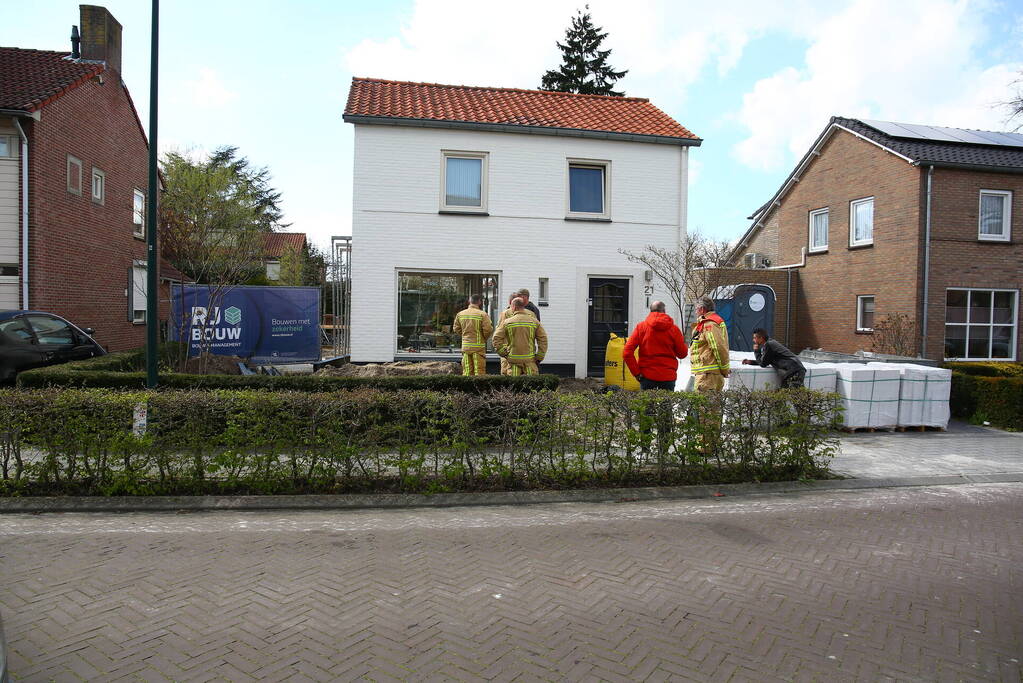 Gasleiding geraakt tijdens werkzaamheden in voortuin