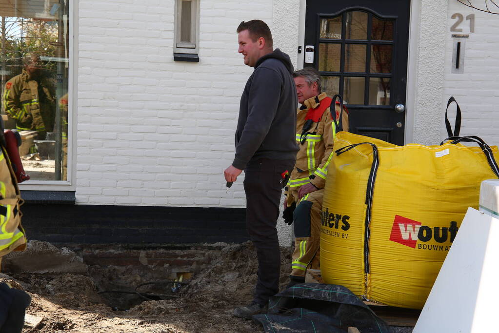 Gasleiding geraakt tijdens werkzaamheden in voortuin