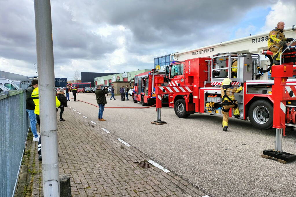 Rookontwikkeling bij brand bedrijfspand