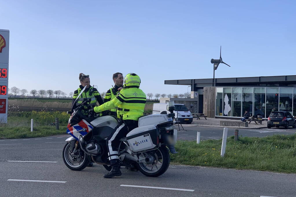 Politie houdt verkeerscontrole