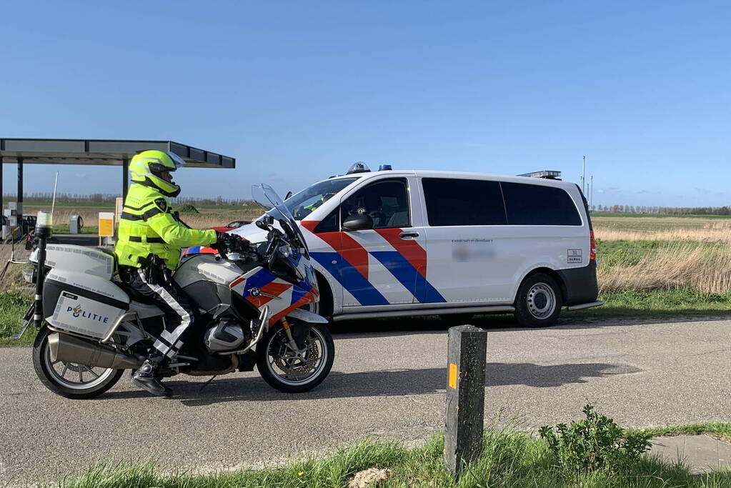 Politie houdt verkeerscontrole