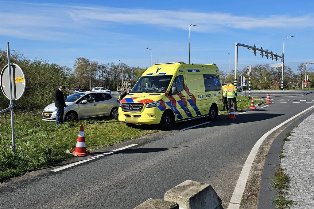 Kinderen krijgt traumabeer na ongeluk met auto
