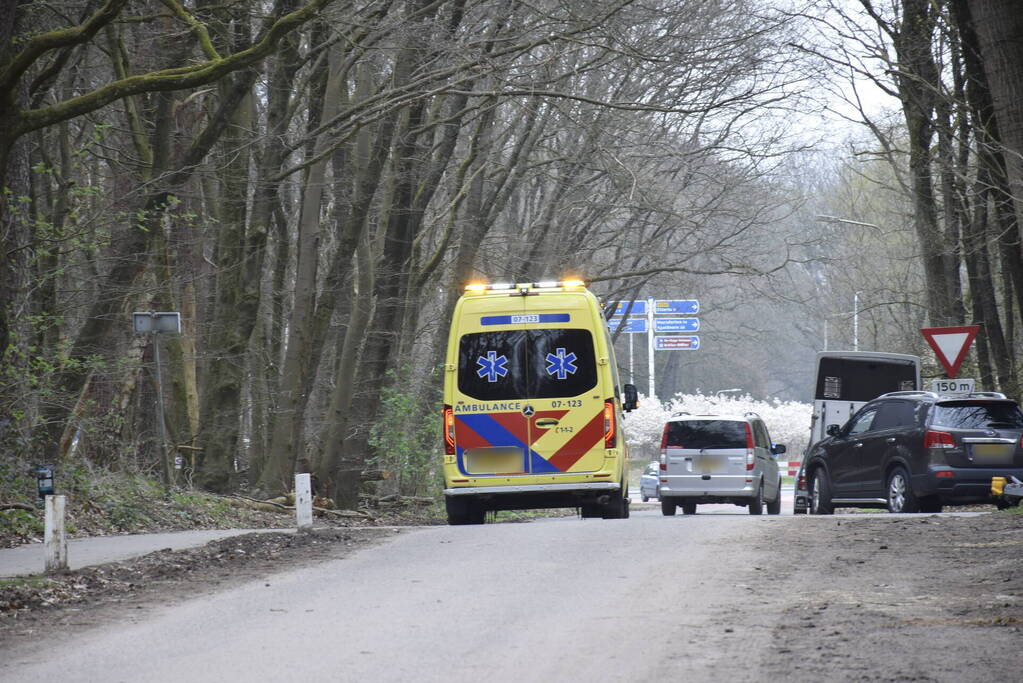 Brandweer ingezet voor gewonde mountainbiker in bosgebied