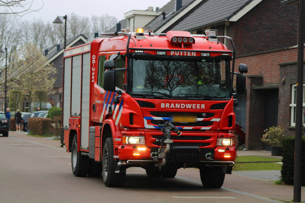 Bewoners onwel nadat onbekende stof woning in wordt gegooid