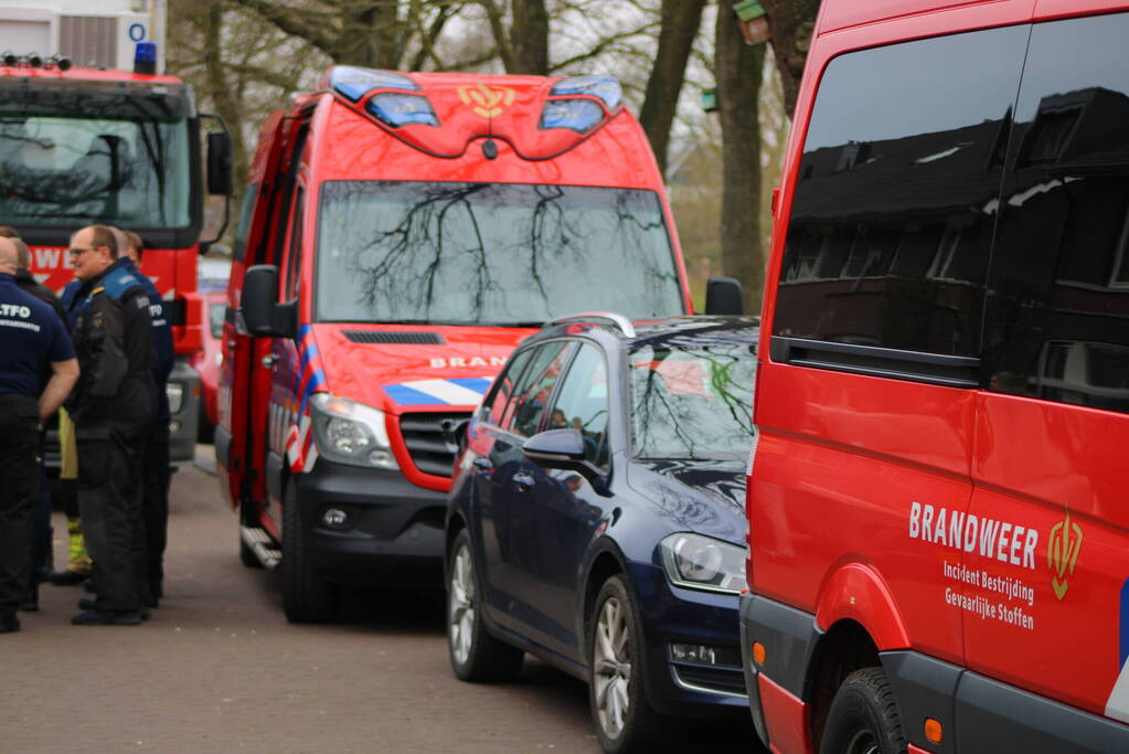 Bewoners onwel nadat onbekende stof woning in wordt gegooid