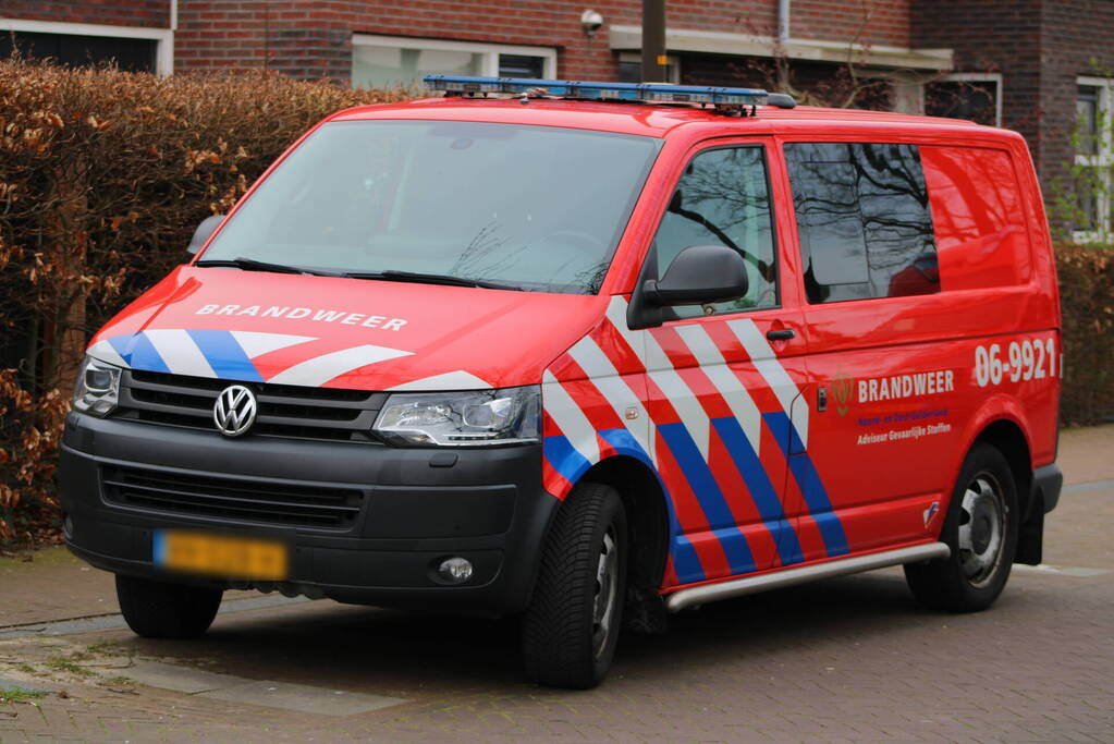 Bewoners onwel nadat onbekende stof woning in wordt gegooid