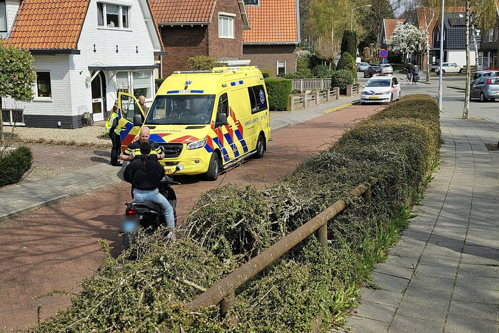 Fietser gewond bij botsing met personenwagen