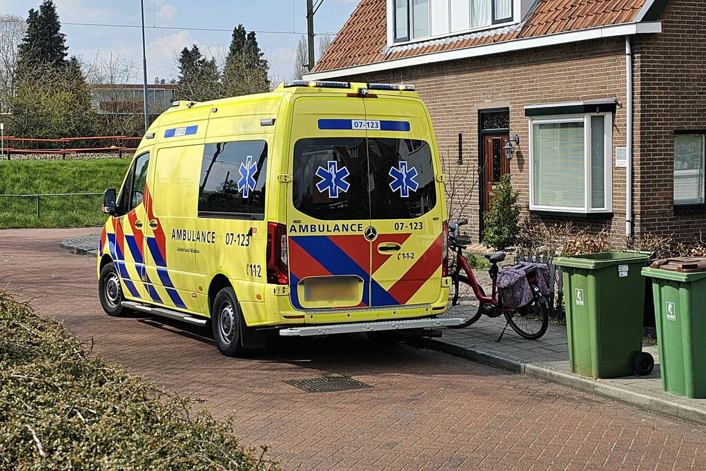 Fietser gewond bij botsing met personenwagen