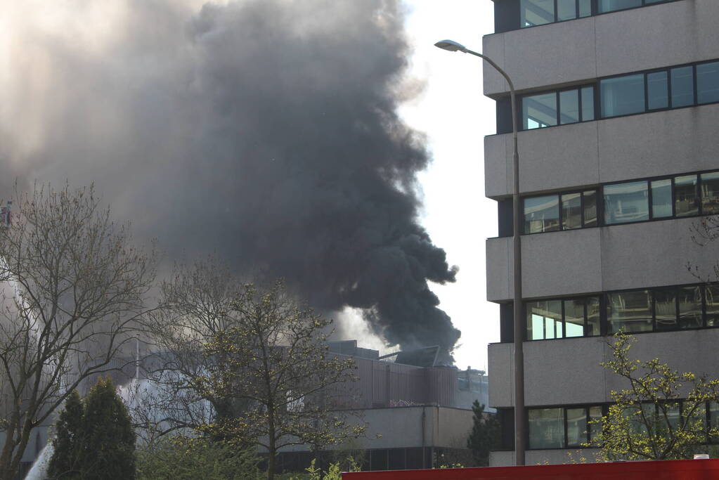 NL-Alert vanwege grote brand in leegstaand bedrijf