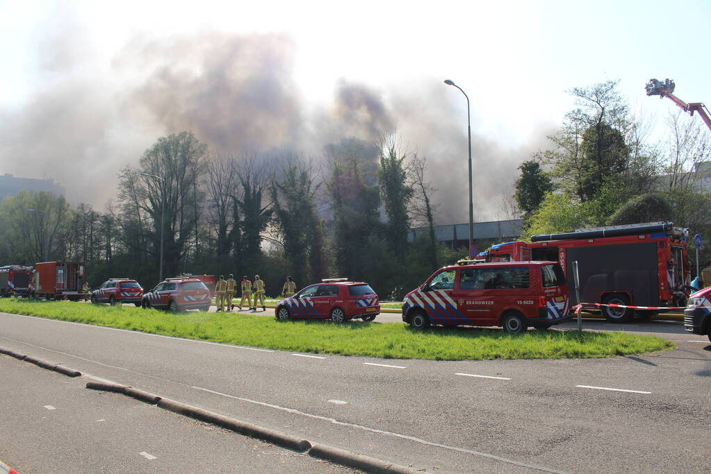 NL-Alert vanwege grote brand in leegstaand bedrijf