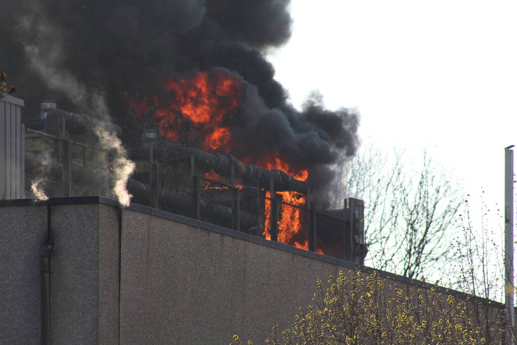 NL-Alert vanwege grote brand in leegstaand bedrijf