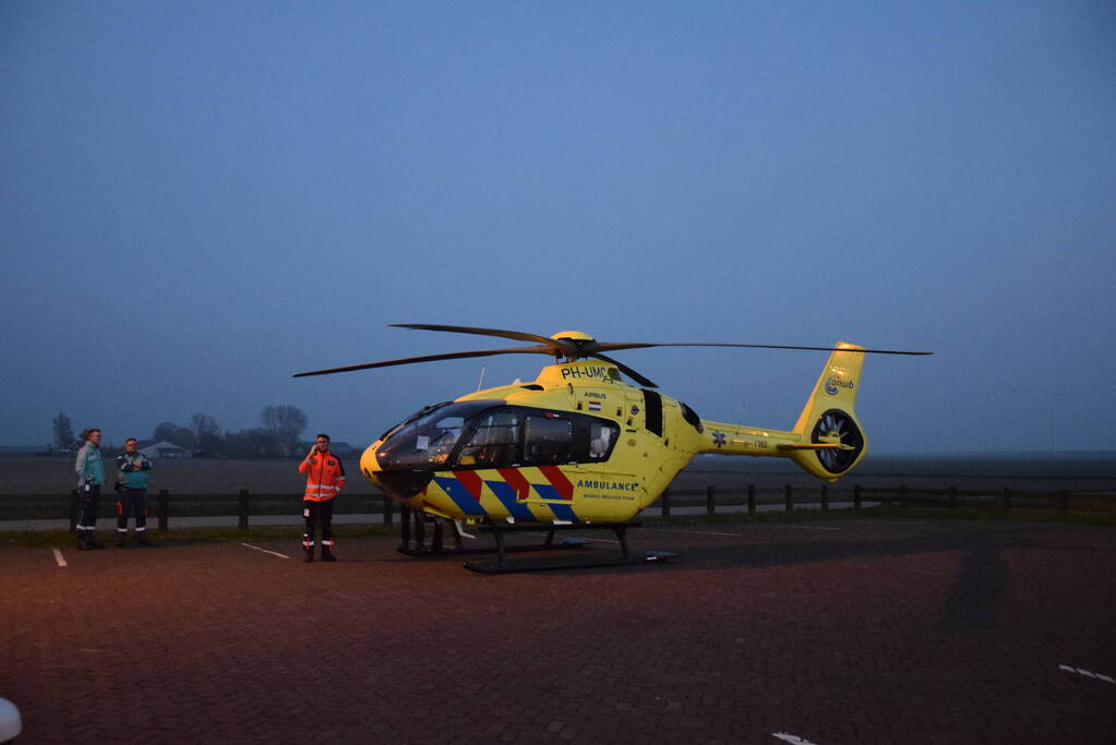 Traumateam assisteert bij incident op straat