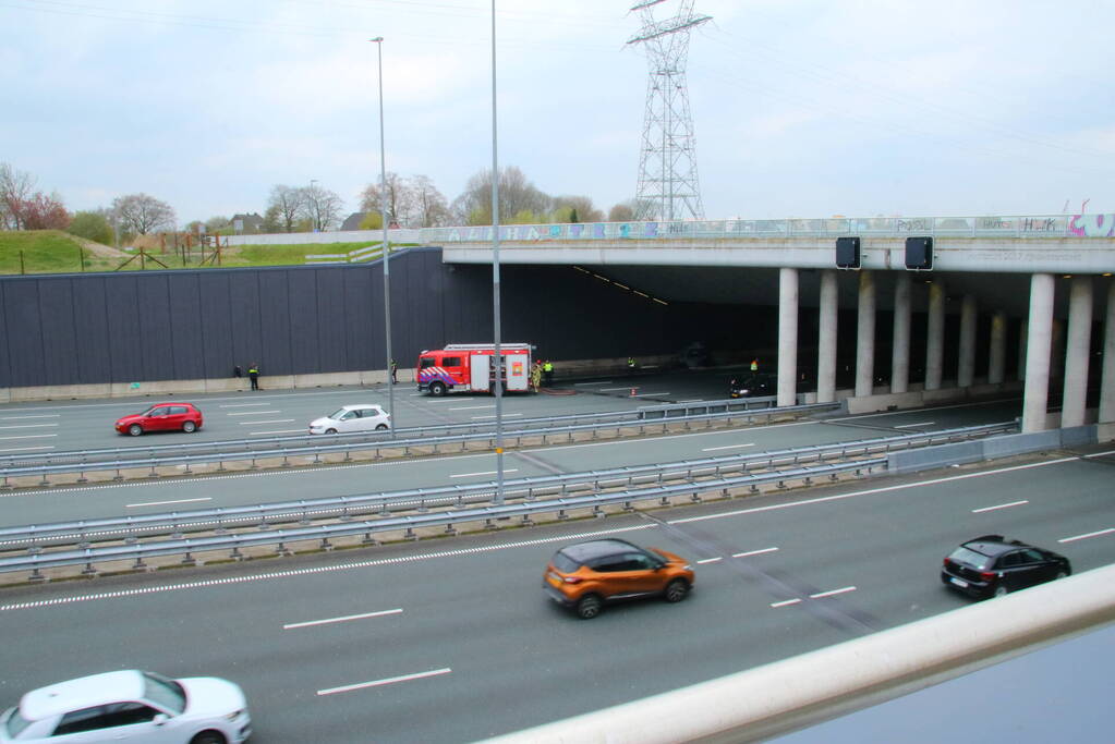Veel file door autobrand op snelweg