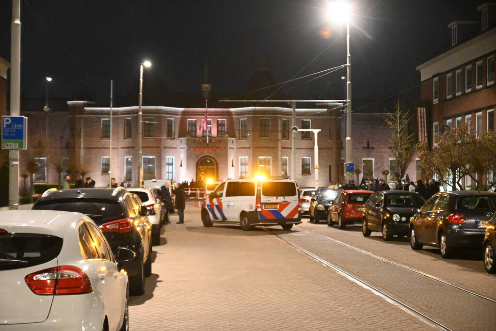 Gewonde na schietpartij afgezet bij ziekenhuis