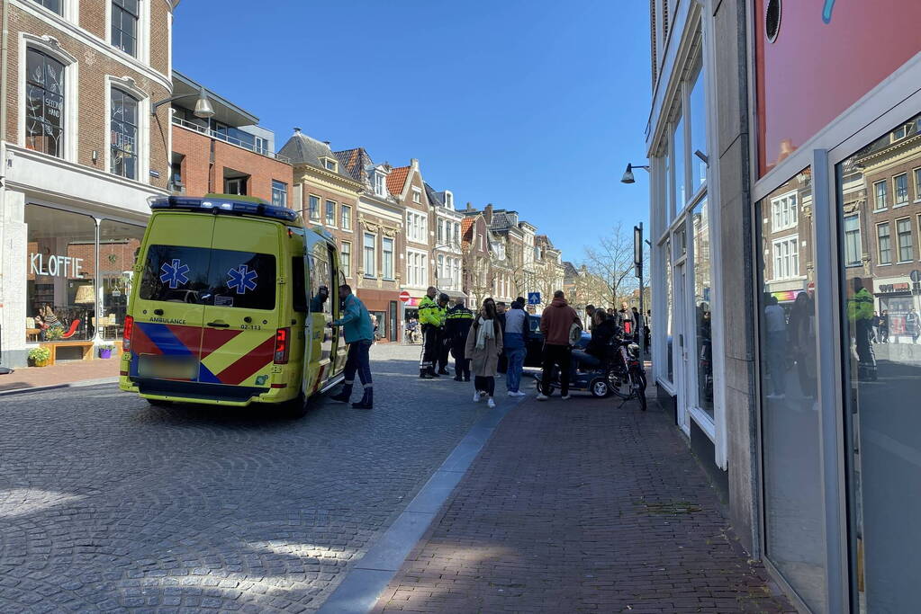 Fietser gewond bij botsing met auto