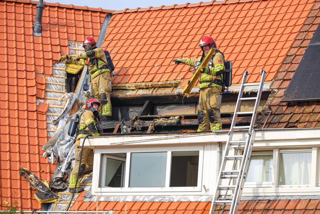 Veel schade naar brand op dak
