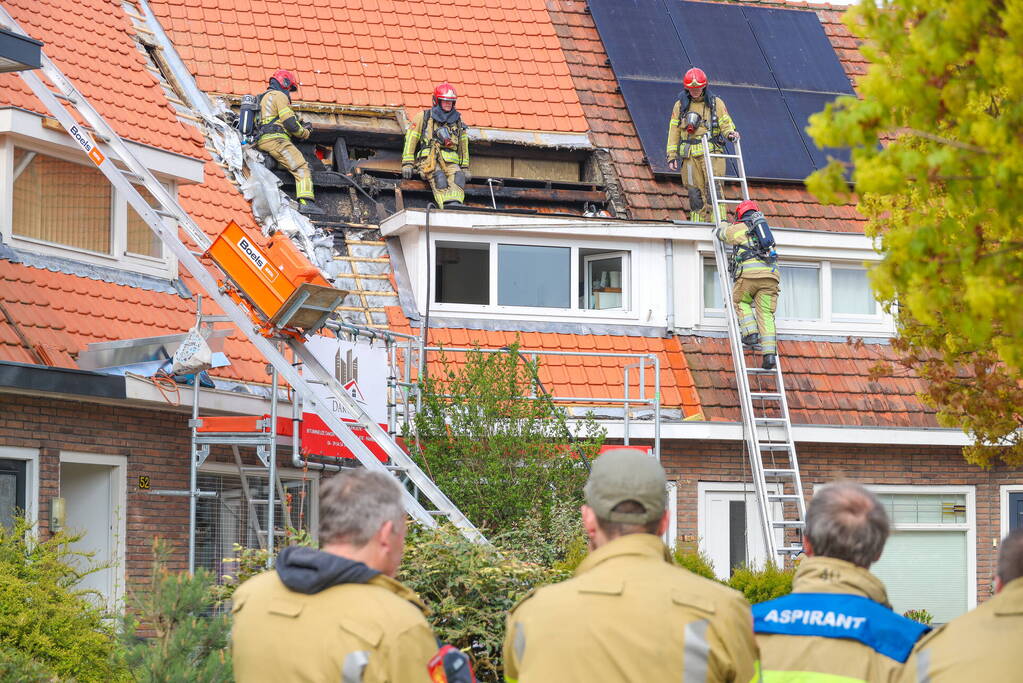 Veel schade naar brand op dak