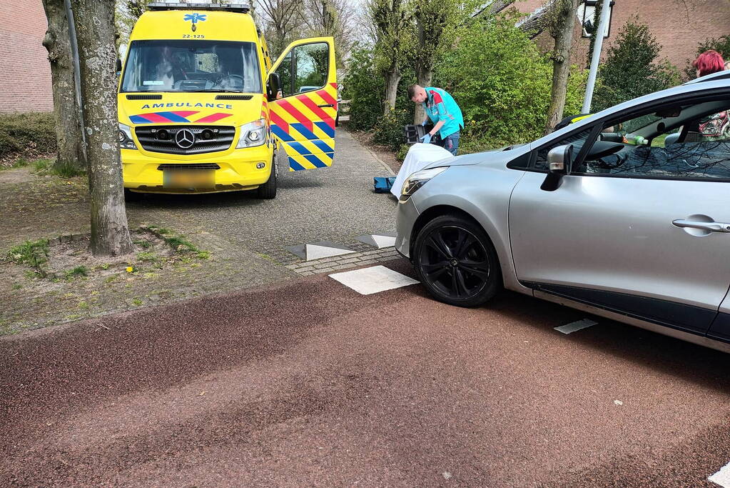 Scooterrijder geschept door automobilist