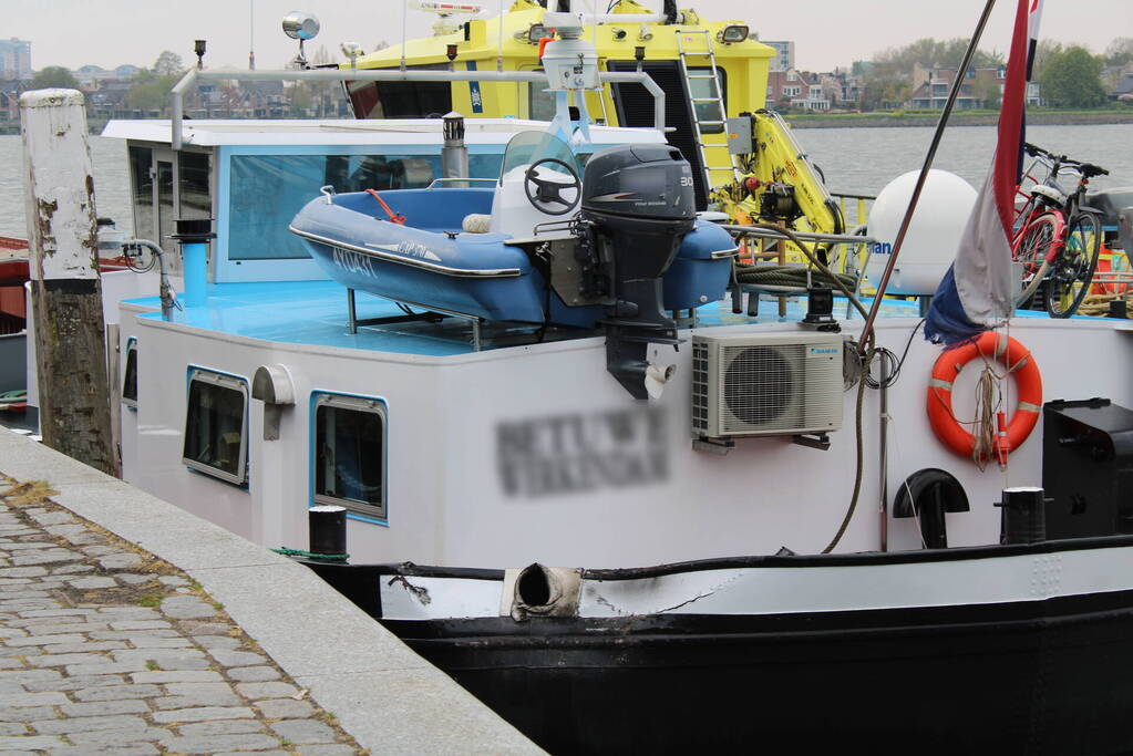 Binnenvaartschepen beschadigd na botsing