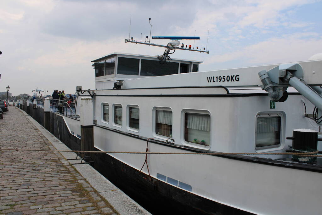 Binnenvaartschepen beschadigd na botsing