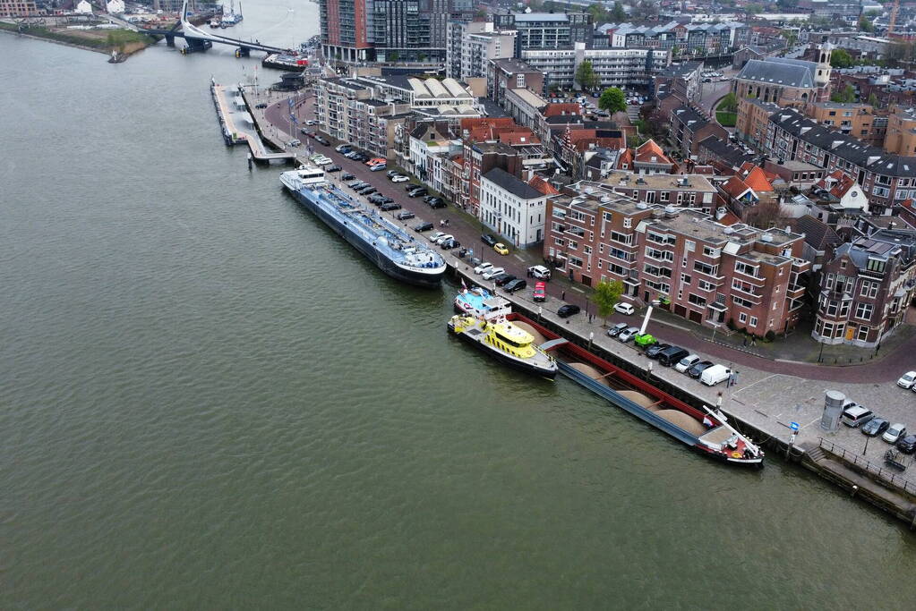 Binnenvaartschepen beschadigd na botsing