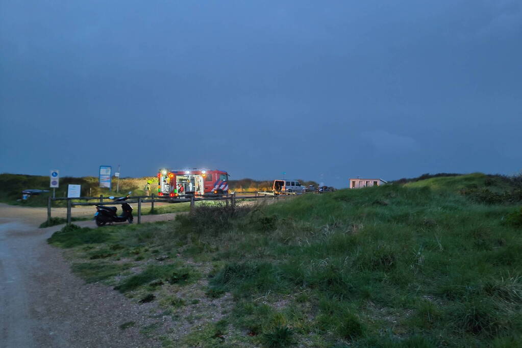 Nacontrole in strandpaviljoen na blikseminslag