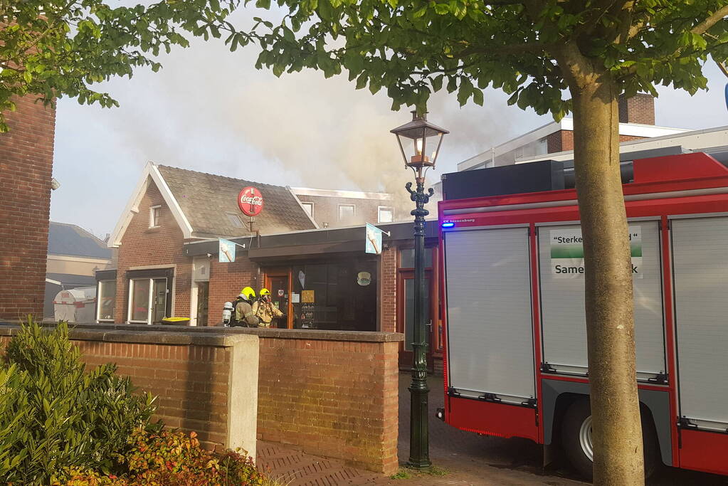 Keukenbrand in snackbar