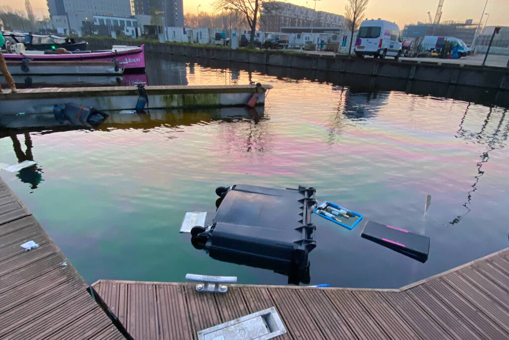 Pleziervaartuig volledig gezonken