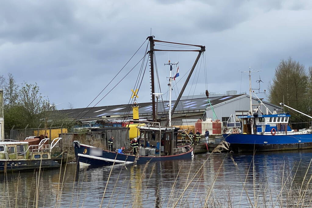 Vissersboot dreigt te zinken