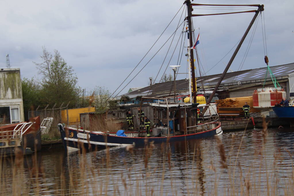 Vissersboot dreigt te zinken