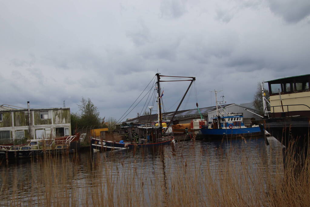 Vissersboot dreigt te zinken