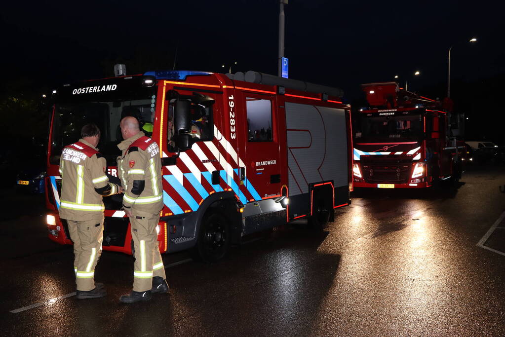 Flinke inzet voor smeulbrand op openbaar toilet