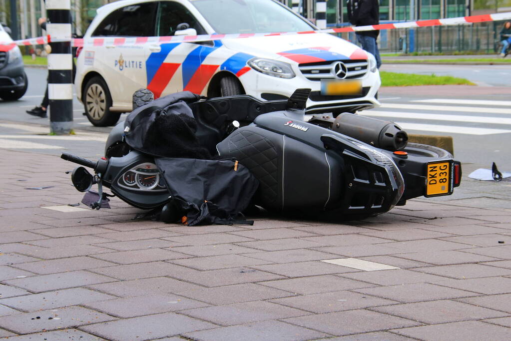 Scooterrijder (19) overleden na verkeersongeval