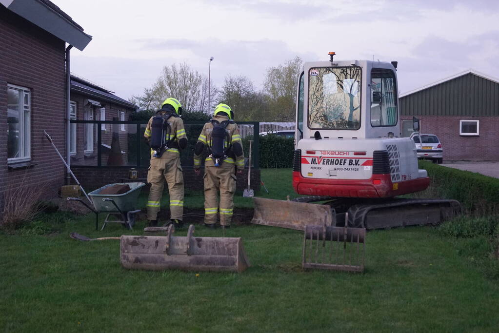 Brandweer verricht metingen bij gaslekkage