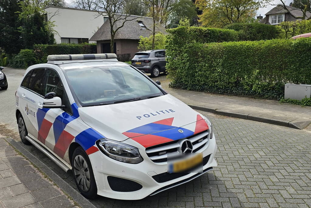 Meerdere onderdelen van voertuigen gestolen