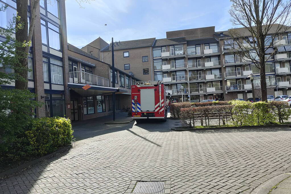Brandweer doet onderzoek naar vreemde lucht