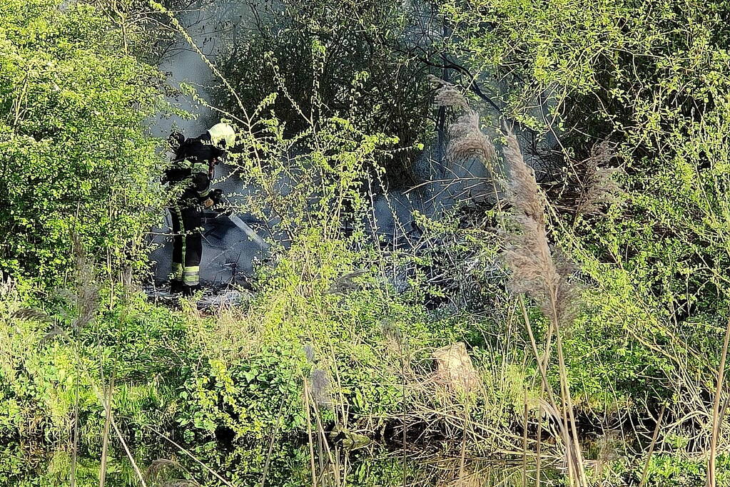 Brandweer ingezet voor hevige buitenbrand