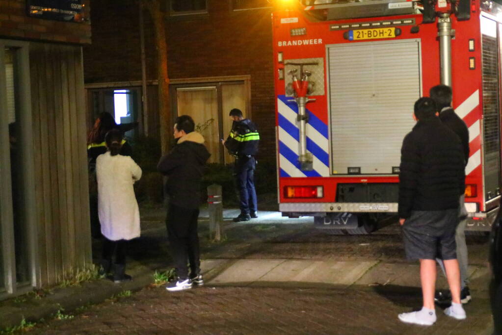 Explosief afgegaan bij voordeur woning