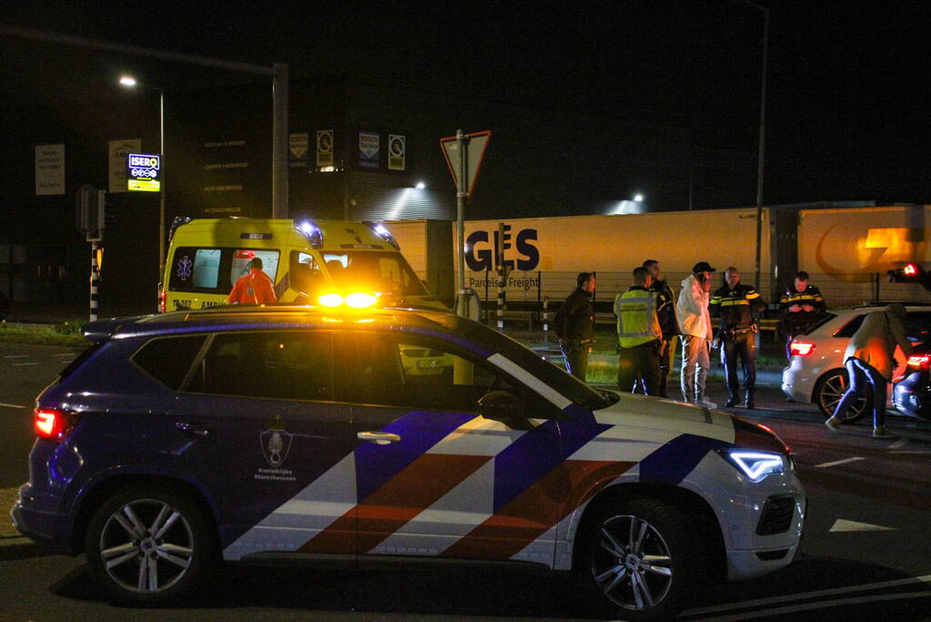 Aanhouding na aanrijding op kruising