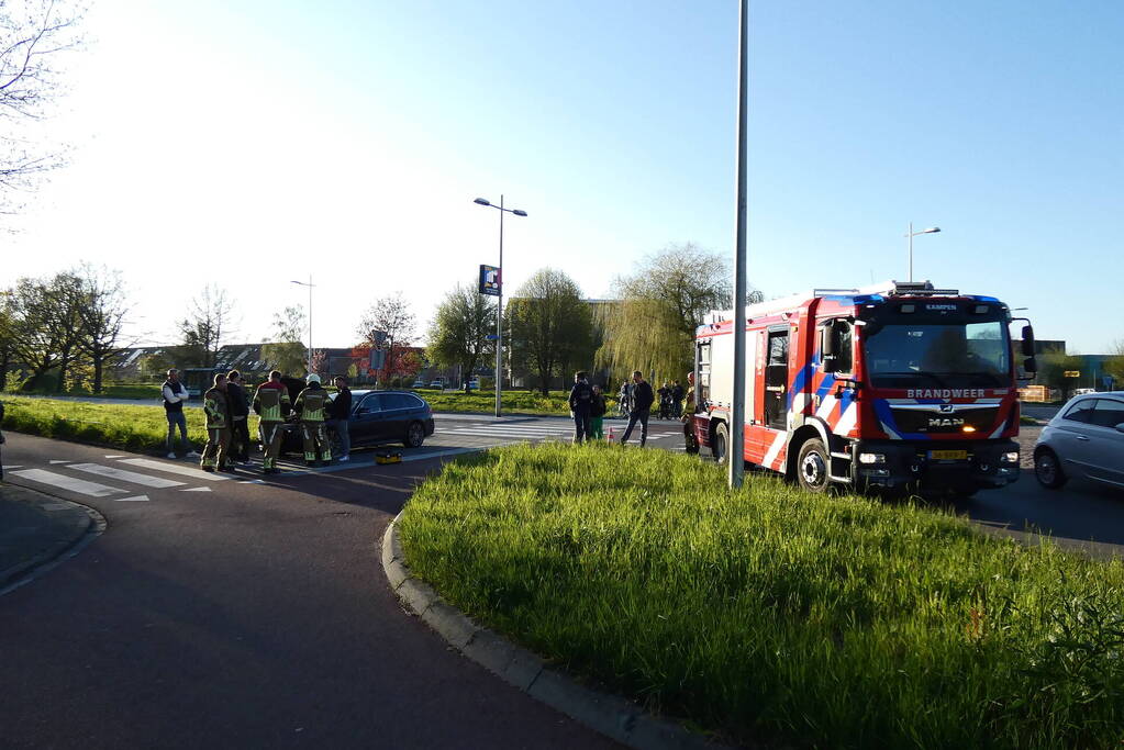 Brandweer ingezet voor mogelijke autobrand